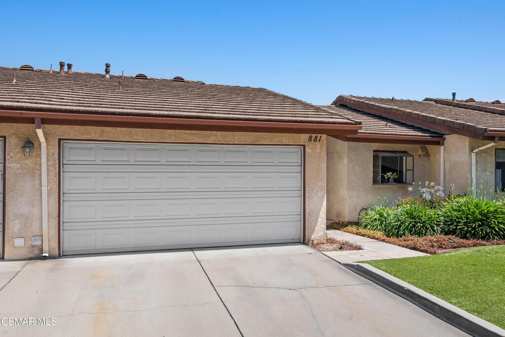 Property Photo: 881 Warwick Avenue CA 91360
