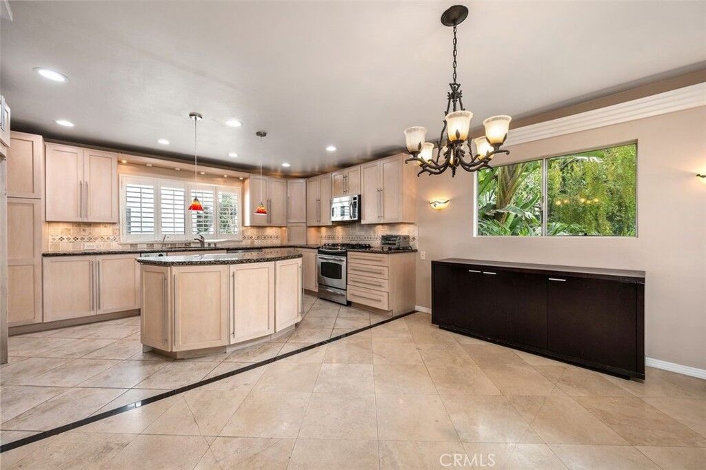 Property Photo:  4930 McConnell Avenue  CA 90066 