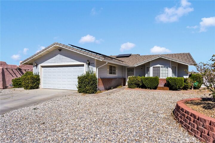 Property Photo: 26499 Topsail Lane CA 92342