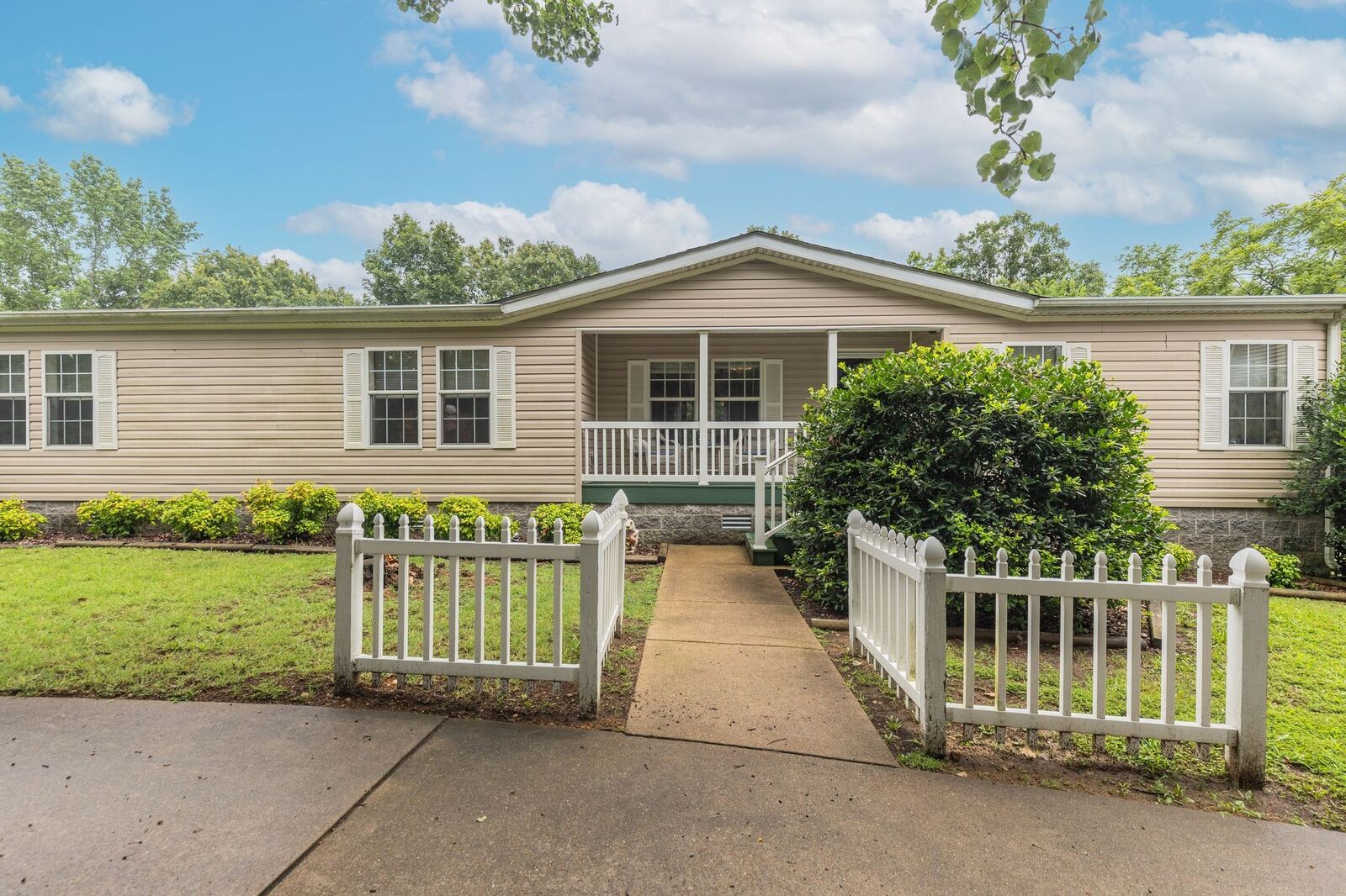 Property Photo:  3895 Old Stewart Rd  TN 37178 