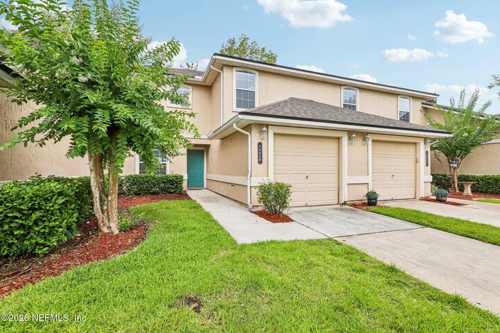 Property Photo: 1665 Vineland Circle B FL 32003