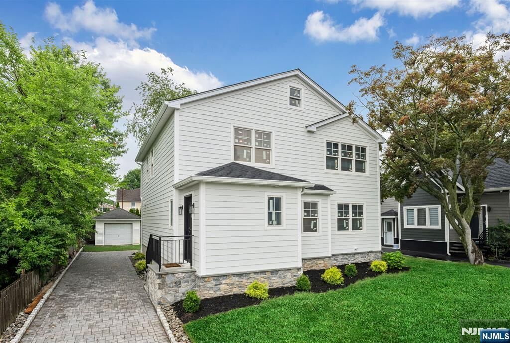 Property Photo:  36 Albert Avenue  NJ 07410 