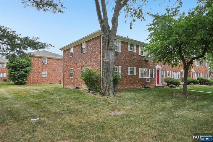 Property Photo:  1255A Valley Road 15  NJ 07470 