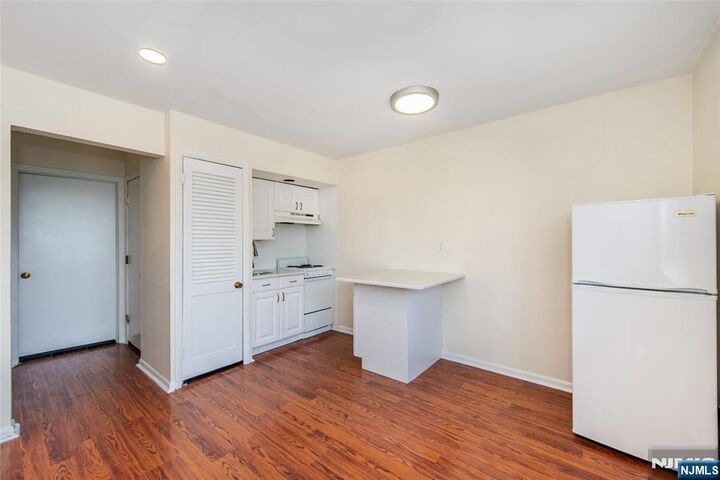 Property Photo: 601 Fairview Avenue B1 NJ 07022