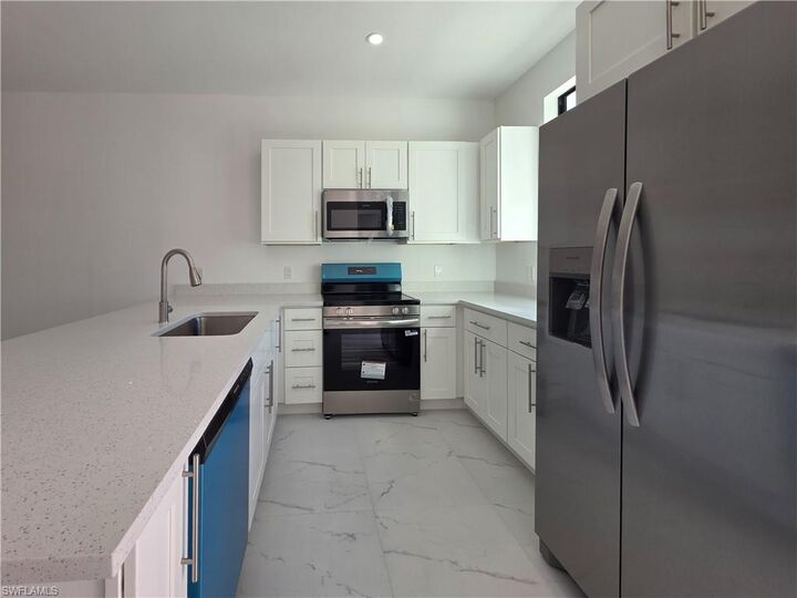 Property Photo:  4814 30th St SW  FL 33973 