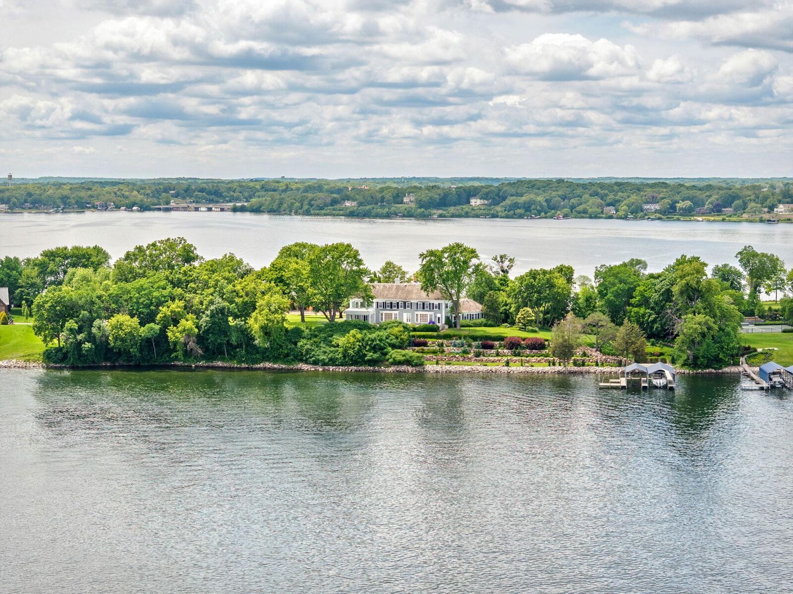 Property Photo:  1480 Bracketts Point Road  MN 55391 