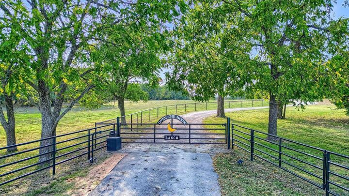 Property Photo:  1271 Fm 3496  TX 76240 