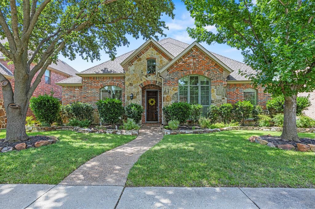 Property Photo:  5749 Noble Oak Lane  TX 75033 
