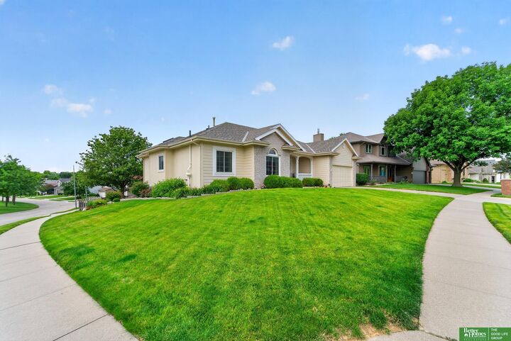 Property Photo:  4632 S 175 Avenue  NE 68135 