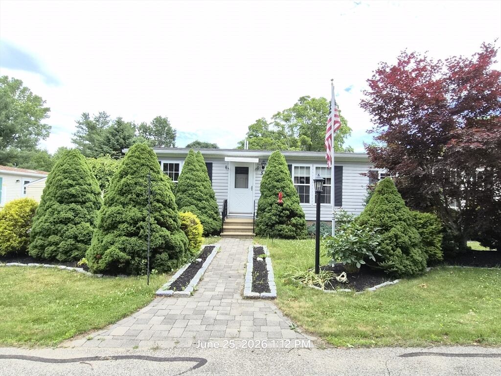 Property Photo:  5 Fox Run  MA 01506 