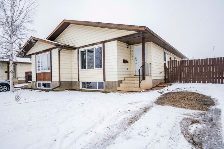 Property Photo:  7101 93 Street  AB T8V 6H4 