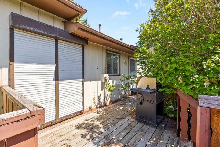 Property Photo: 4739 Rundlewood Road NE AB T1Y 2N7