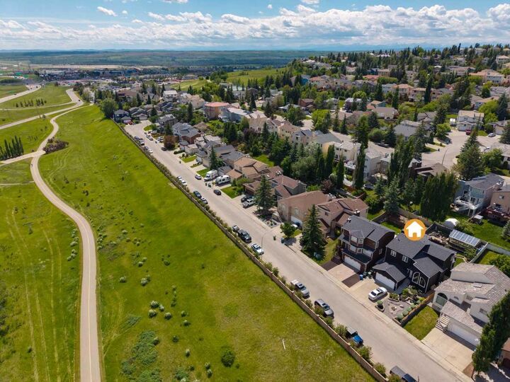Photo de la propriété: 41 Sidon Crescent SW AB T3H 2B5