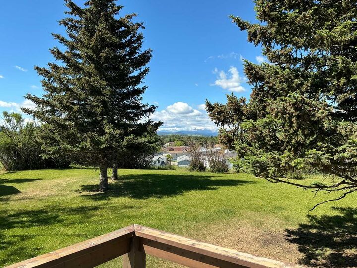 Property Photo:  299 3rd Avenue SE  AB T0L 0H0 