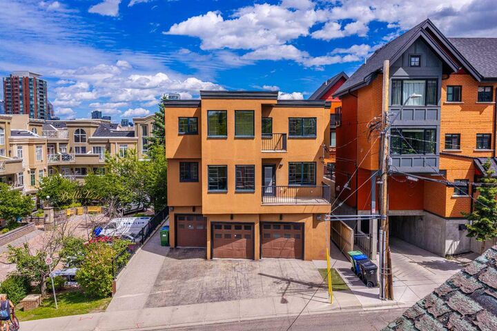 Property Photo:  1814 14A Street SW  AB T2T 3W7 