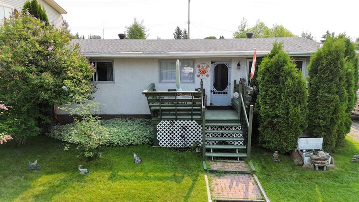 1121 56 Street — photo 1