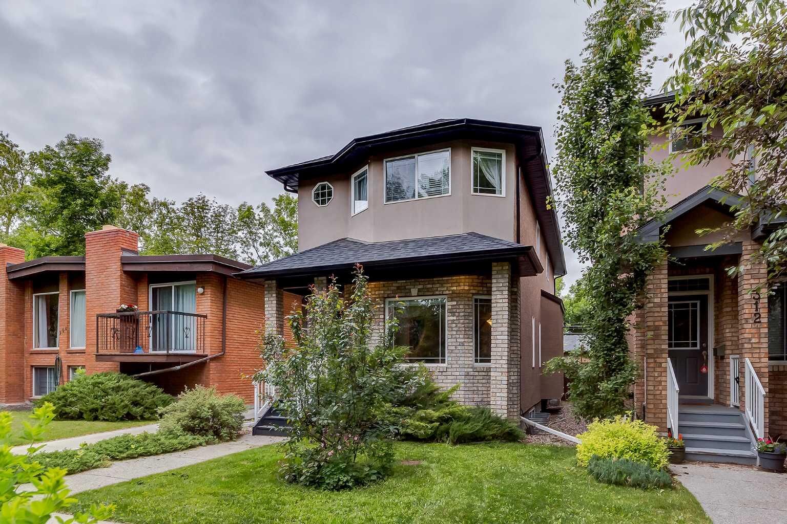 Property Photo:  310 8 Avenue NE  AB T2E 0P9 