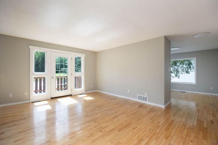 Property Photo:  185 Eymundson Road  AB T9H 4A4 
