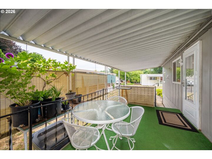 Property Photo: 1475 Green Acres Rd 159 OR 97408
