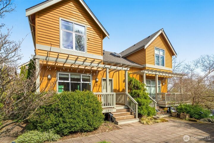 Property Photo:  2815  24th Avenue S  WA 98144 