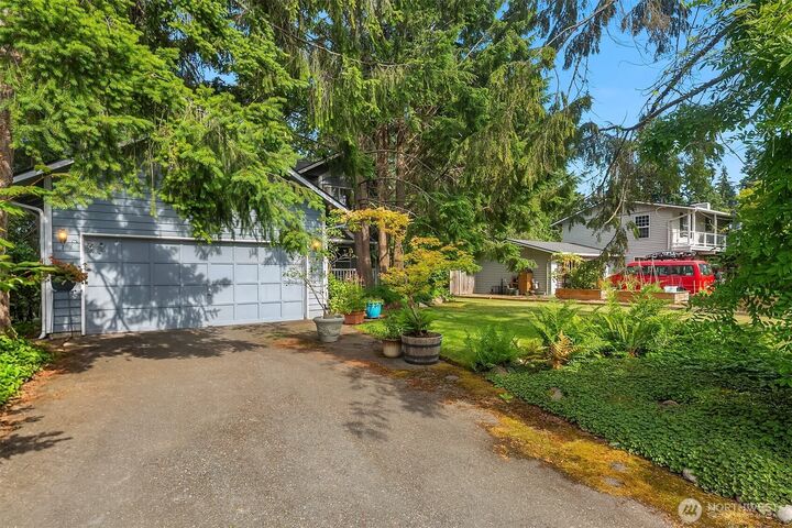 Property Photo:  7805  186th Street SW  WA 98026 
