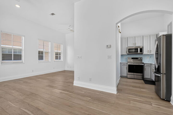 Property Photo:  180 NE 6th Avenue A  FL 33483 
