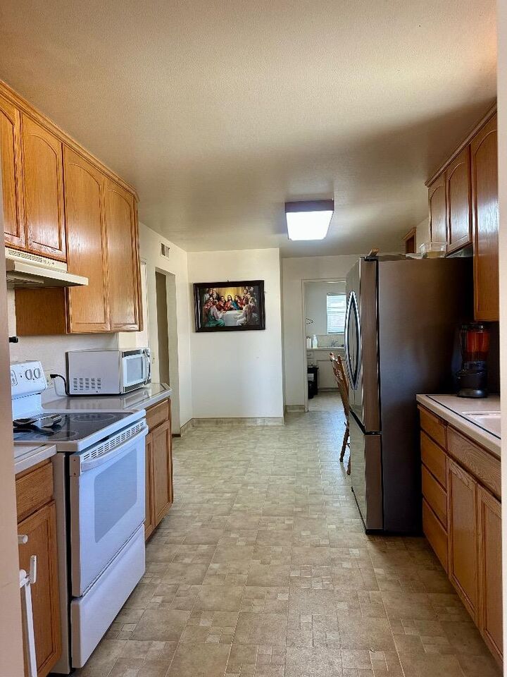 Property Photo:  729 Martinelli Street  CA 95076 