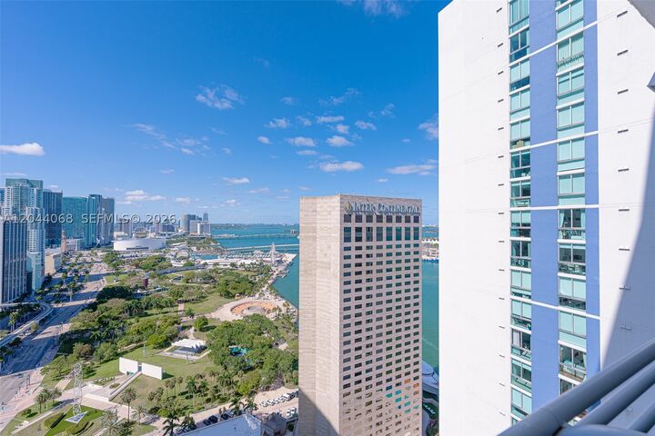 Property Photo:  325 S Biscayne Blvd 3624  FL 33131 