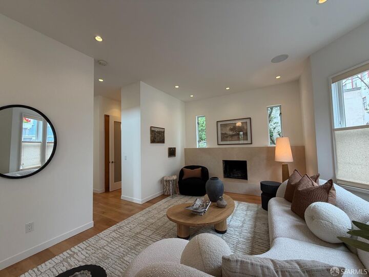 Property Photo:  221 Danvers Street  CA 94114 