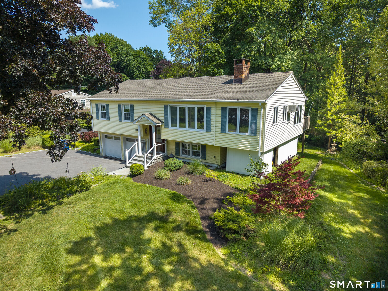 Property Photo:  25 Olmstead Lane  CT 06877 