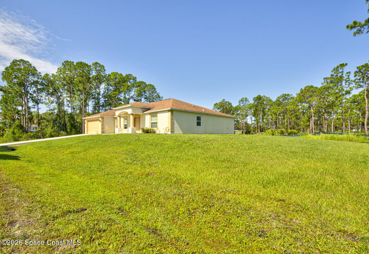 Property Photo: 770 Harriet Avenue SW FL 32908