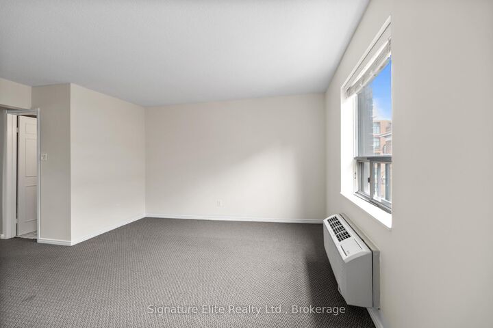 Property Photo:  1383 Bathurst Street 405  ON M5R 3H8 