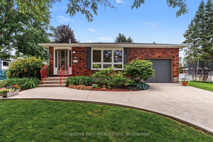 Property Photo:  280 8th Avenue E  ON N4K 3A2 