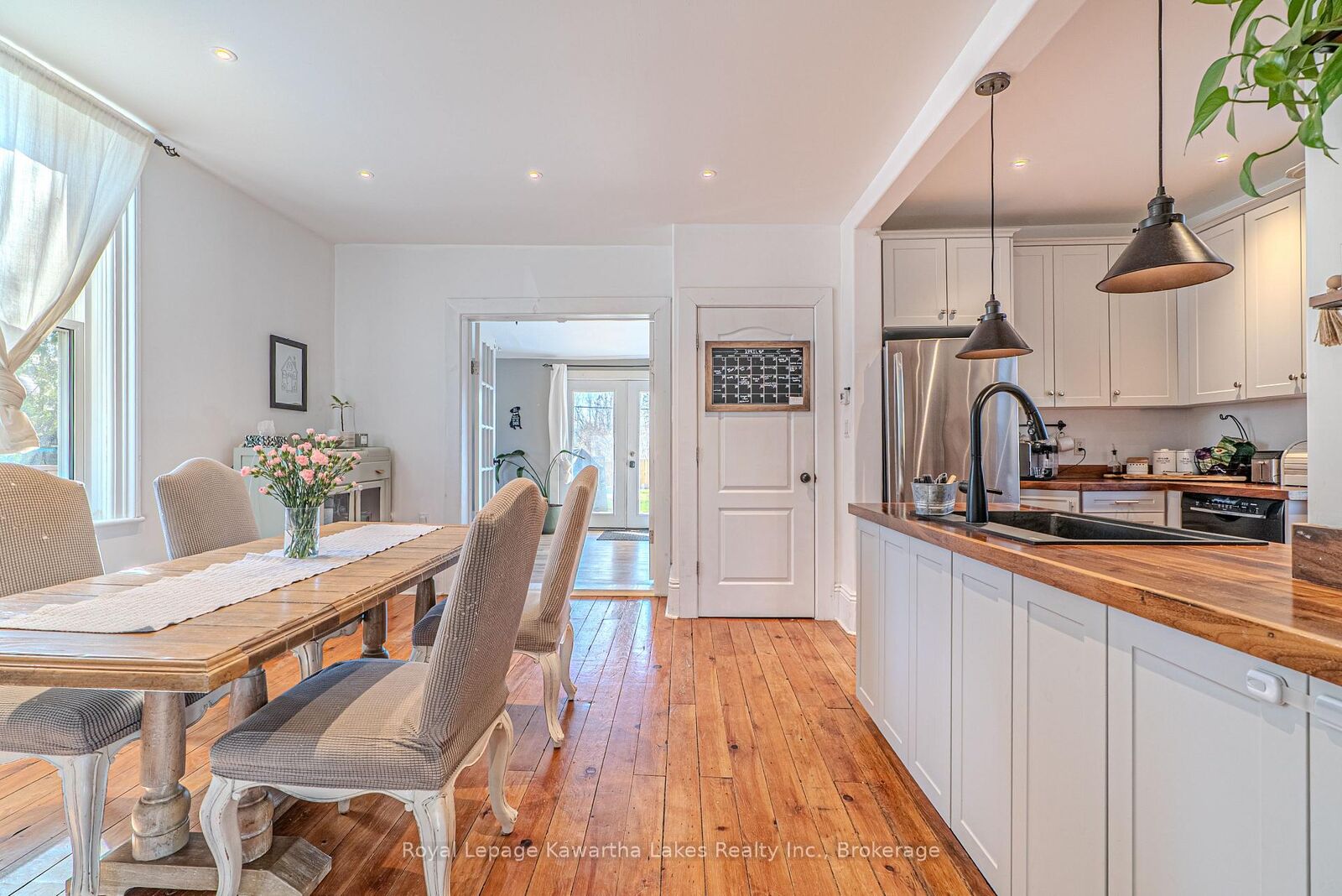 Property Photo:  14 King Street W  ON K0L 2W0 