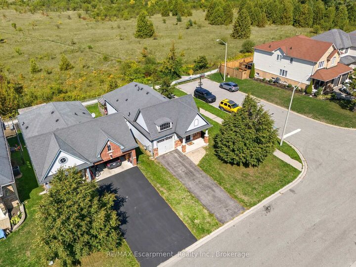 Property Photo: 70 Cook Street ON K9V 0C7