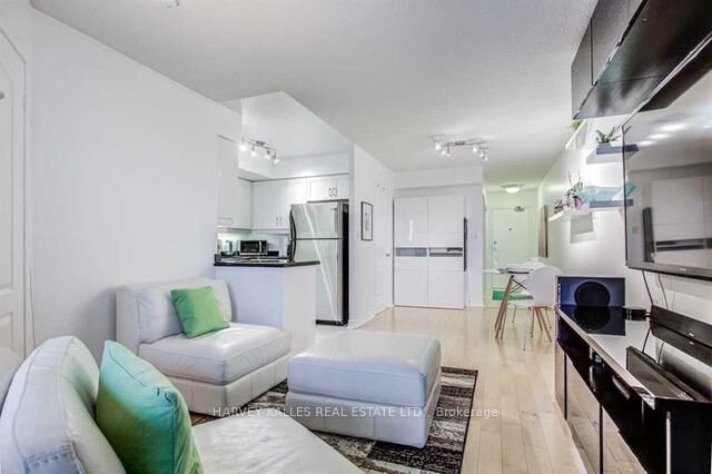 Property Photo:  3 Rean Drive 607  ON M2K 3C2 