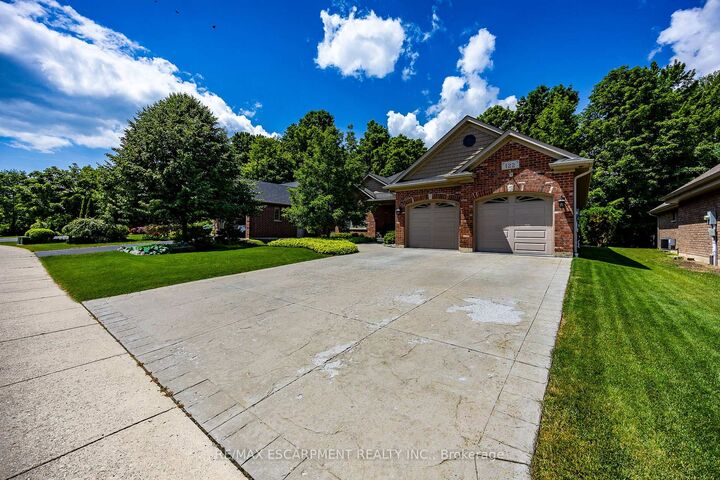 Property Photo: 122 Don Jon Boulevard ON N0A 1N7
