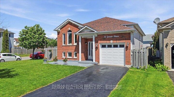 Property Photo:  12 Jarvis Drive  ON L1A 4J8 