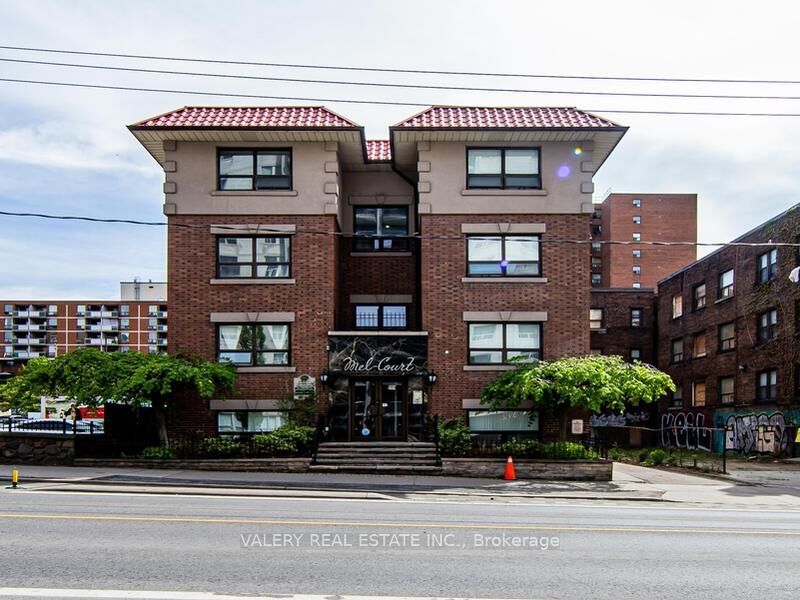 Property Photo:  391 Sherbourne Street 305  ON M4X 1K4 