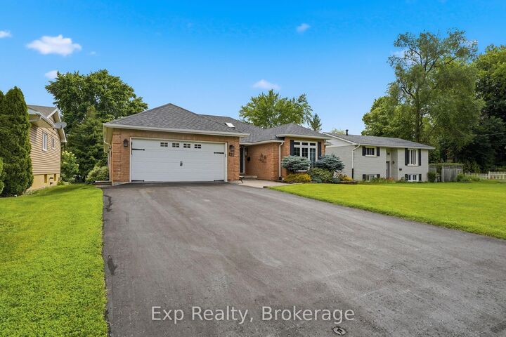 Property Photo: 121 Simcoe Street ON K7R 2X5