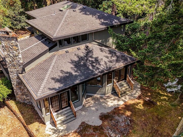 2745 Green Vale Ave — photo 1