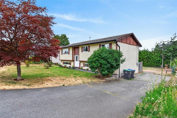Property Photo:  1929 Dogwood Dr  BC V9N 3B1 