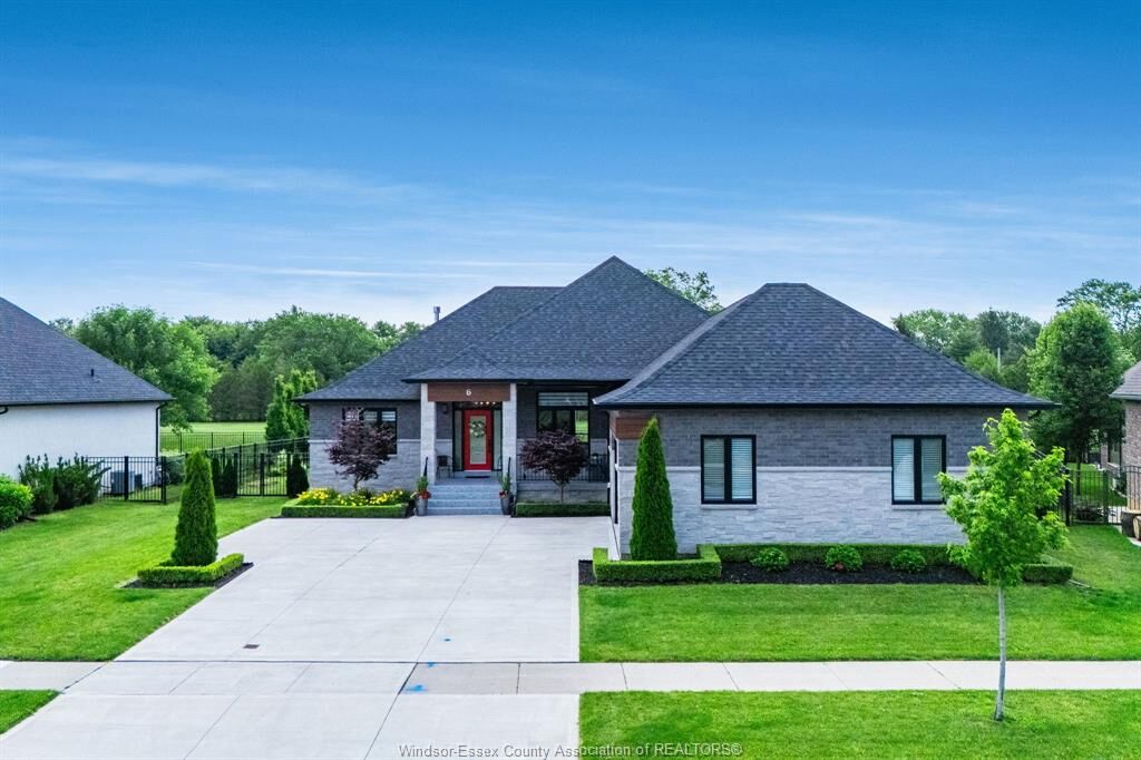Property Photo:  6 Augusta Drive  ON N8H 0C7 
