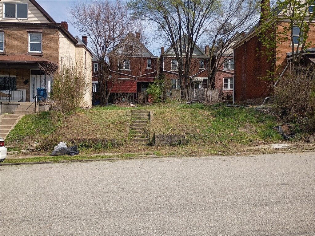 Property Photo:  7607 Baxter St  PA 15208 