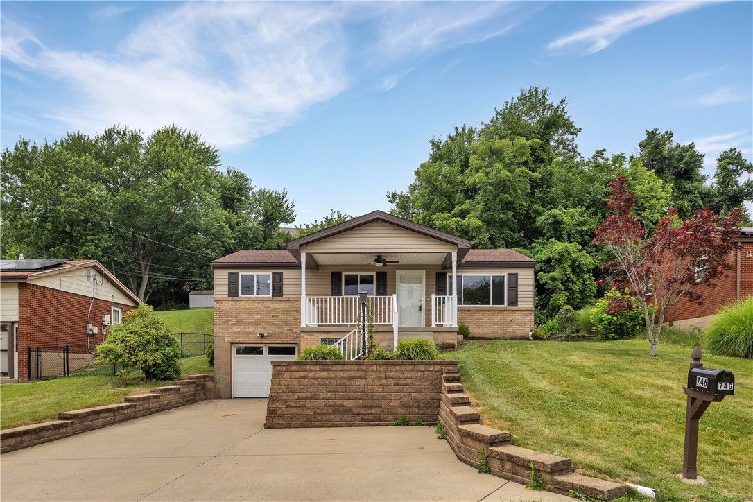 Property Photo:  746 Providence Drive  PA 15239 