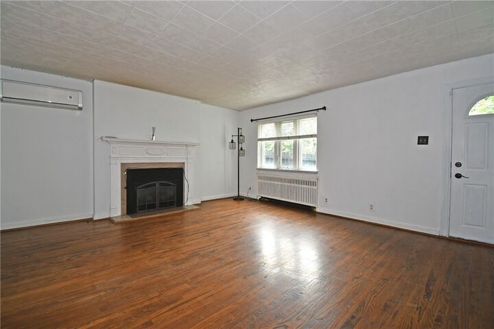 Property Photo: 14 Laurel Village PA 15202