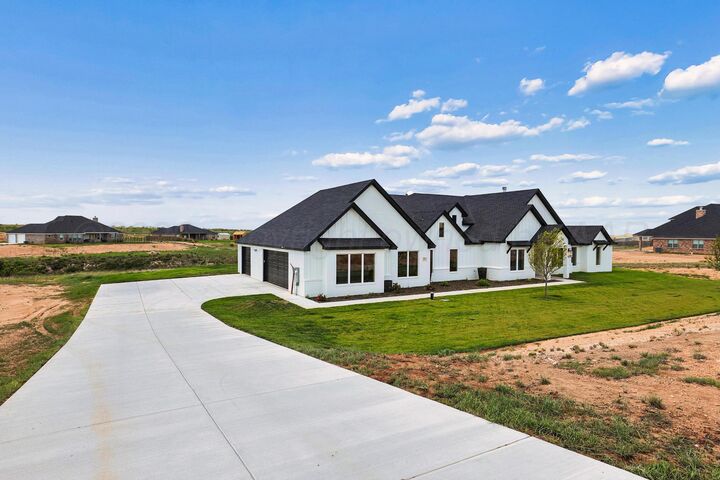 Property Photo: 1701 Blakely Hollow Drive TX 79124-2068