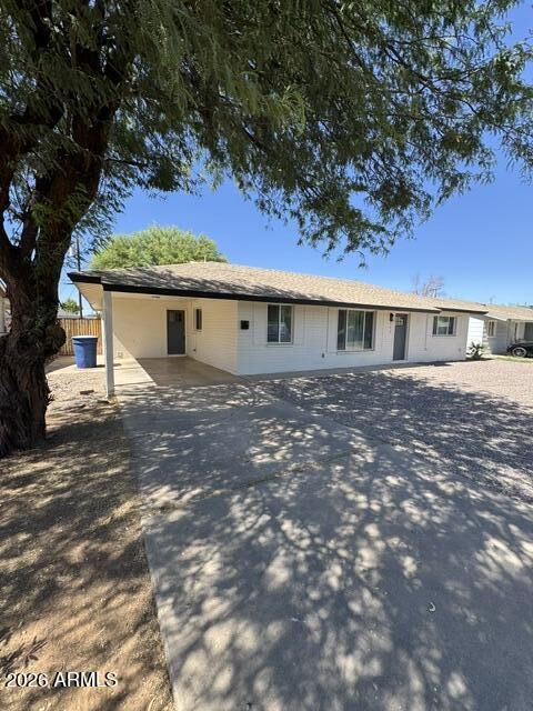 Property Photo:  748 W Del Rio Street  AZ 85225 