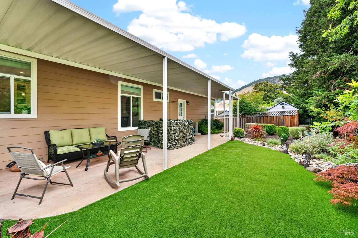 Property Photo: 32 Springhill Court CA 95409