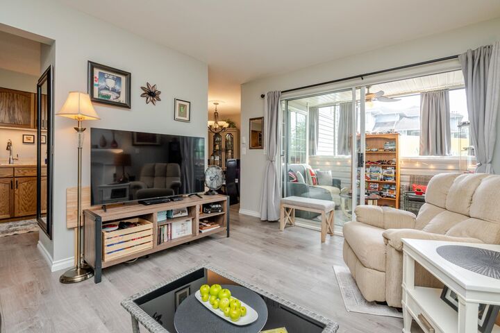 Property Photo: 11578 225 Street 103 BC V2X 9W7